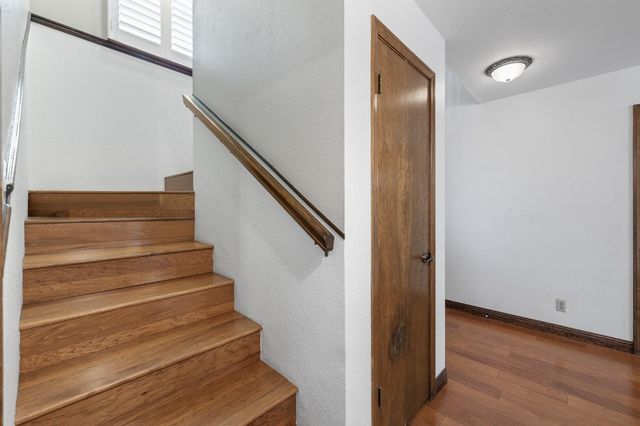 3074 Burgan Avenue, Clovis, CA 93611