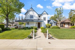 3074 Burgan Avenue, Clovis, CA 93611