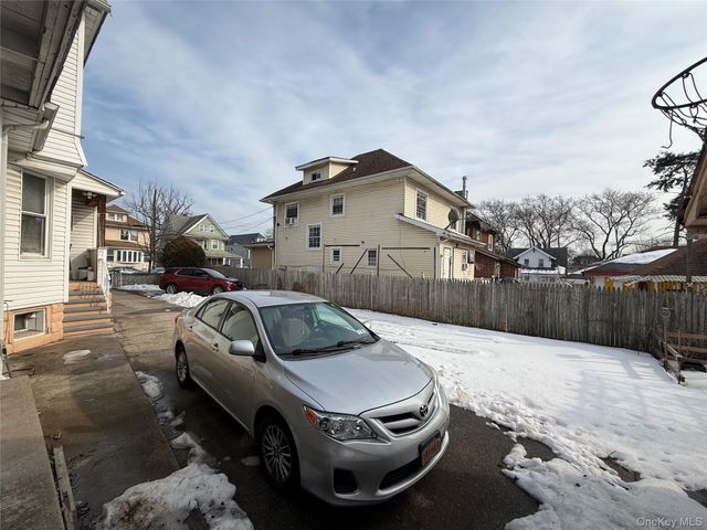 10556 135th Street, Richmond Hill, NY 11419