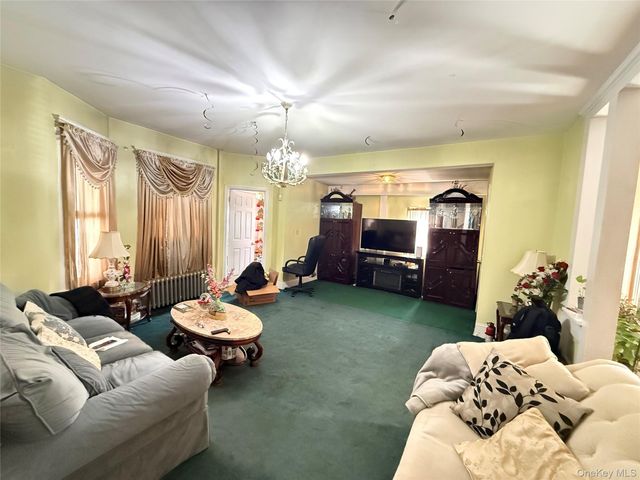 10556 135th Street, Richmond Hill, NY 11419