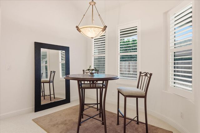 54 W Everglade Avenue, Clovis, CA 93619