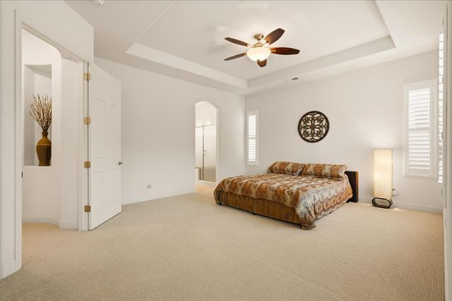 54 W Everglade Avenue, Clovis, CA 93619