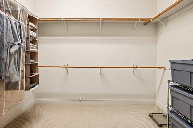 54 W Everglade Avenue, Clovis, CA 93619