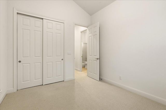 54 W Everglade Avenue, Clovis, CA 93619