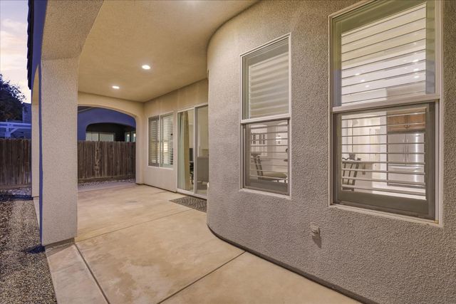 54 W Everglade Avenue, Clovis, CA 93619