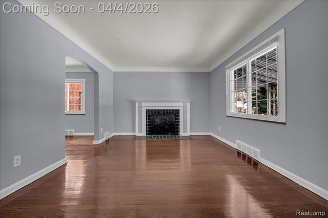 17212 Sunderland Road, Detroit, MI 48219