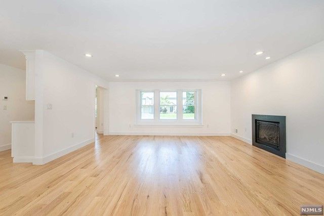 6 Lakeview Terrace, Woodcliff Lake, NJ 07677