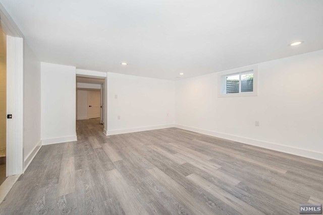 6 Lakeview Terrace, Woodcliff Lake, NJ 07677