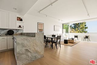 8787 Shoreham Drive 105, West Hollywood, CA 90069