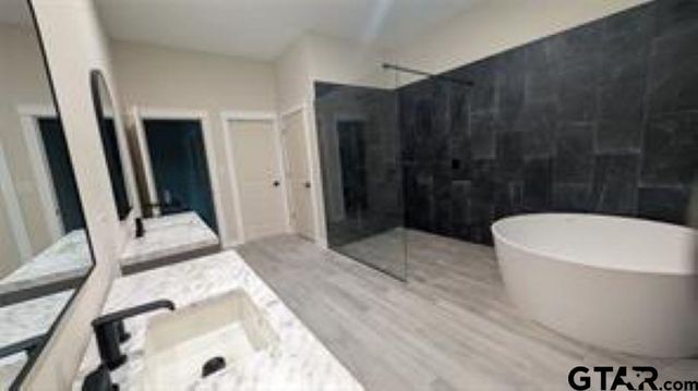 138 PVT RD. 8524, Van, TX 75790