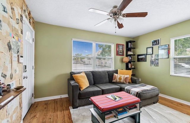 2120 43RD TERRACE N, St Petersburg, FL 33714