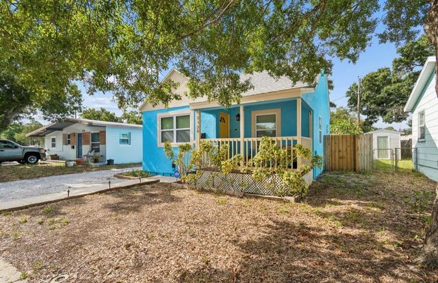 2120 43RD TERRACE N, St Petersburg, FL 33714