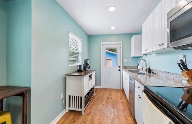2120 43RD TERRACE N, St Petersburg, FL 33714
