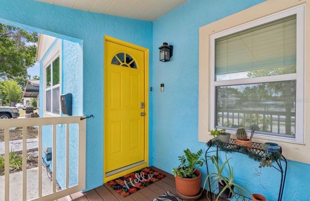 2120 43RD TERRACE N, St Petersburg, FL 33714