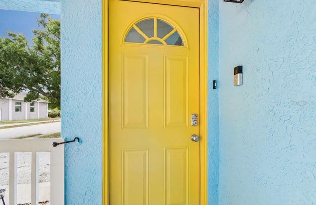 2120 43RD TERRACE N, St Petersburg, FL 33714