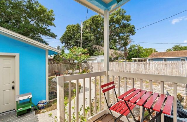 2120 43RD TERRACE N, St Petersburg, FL 33714