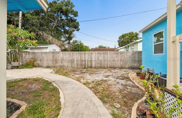 2120 43RD TERRACE N, St Petersburg, FL 33714