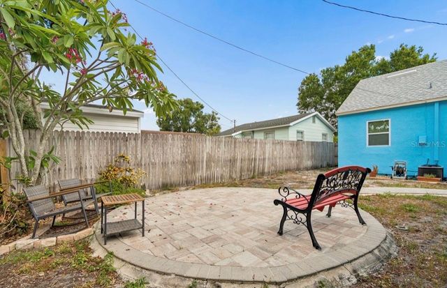 2120 43RD TERRACE N, St Petersburg, FL 33714