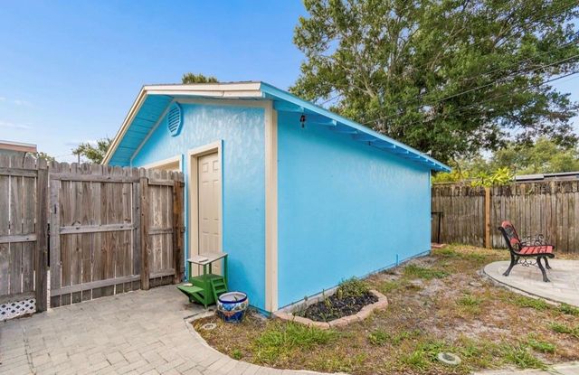 2120 43RD TERRACE N, St Petersburg, FL 33714