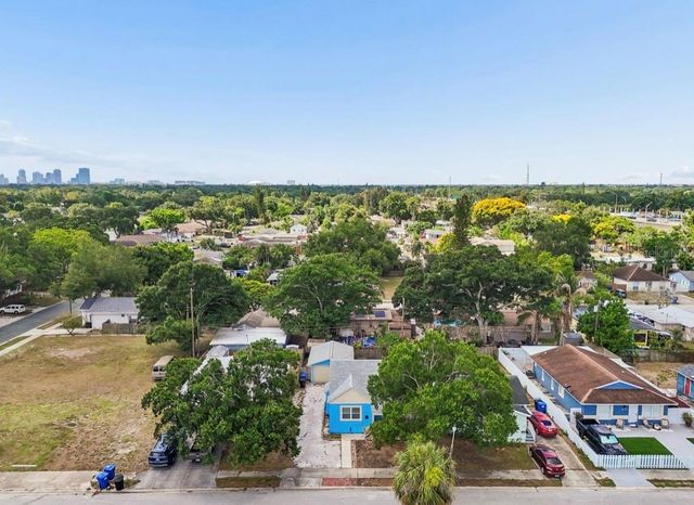 2120 43RD TERRACE N, St Petersburg, FL 33714