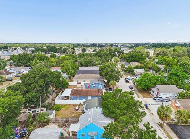 2120 43RD TERRACE N, St Petersburg, FL 33714