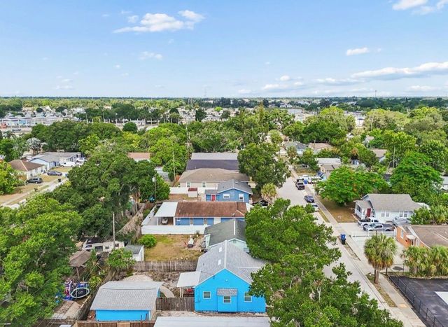 2120 43RD TERRACE N, St Petersburg, FL 33714