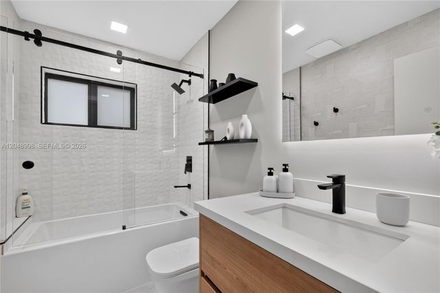 10506 SW 89 Place, Miami, FL 33176
