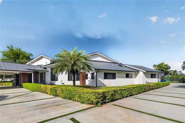 10506 SW 89 Place, Miami, FL 33176