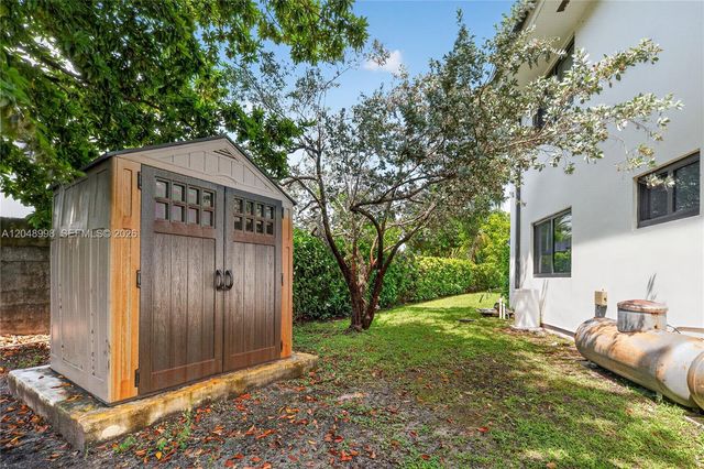 10506 SW 89 Place, Miami, FL 33176