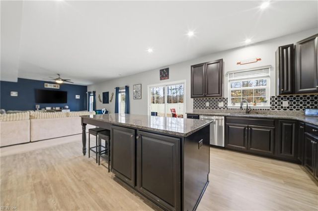 140 Independence CT, Suffolk, VA 23434