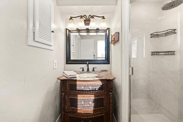 6801 N Shawnee Avenue, Oklahoma City, OK 73116