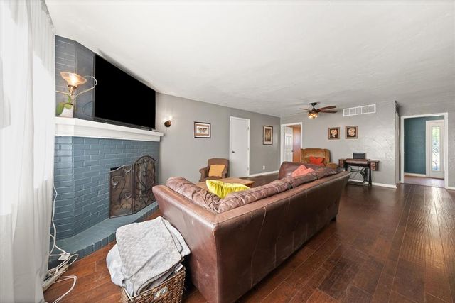 6801 N Shawnee Avenue, Oklahoma City, OK 73116