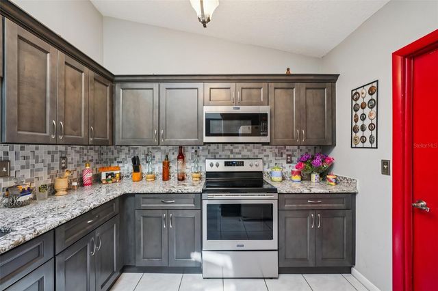 11178 OAKHAVEN DRIVE, Pinellas Park, FL 33782