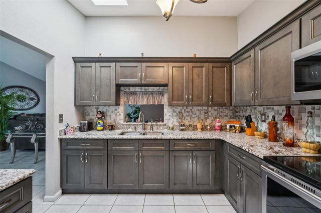 11178 OAKHAVEN DRIVE, Pinellas Park, FL 33782