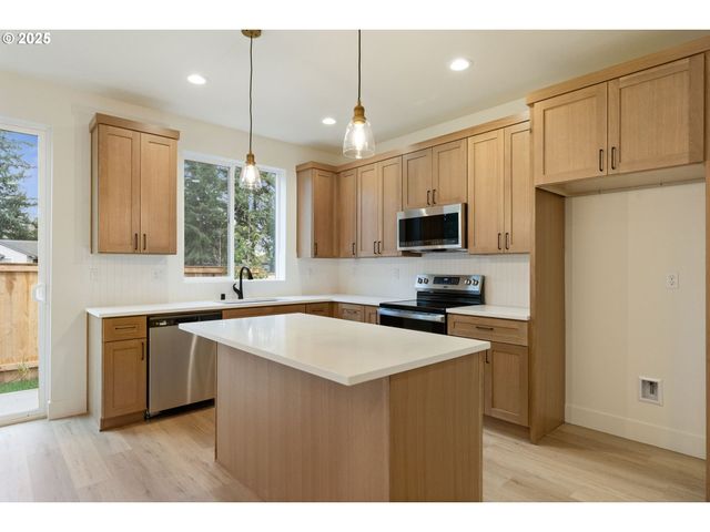 410 Ne 117th Ave, Vancouver, WA 98684