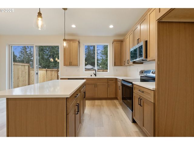 410 Ne 117th Ave, Vancouver, WA 98684