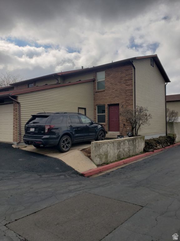 Image 3 of property listing at 150 E 735 S #23, Centerville, UT 84014