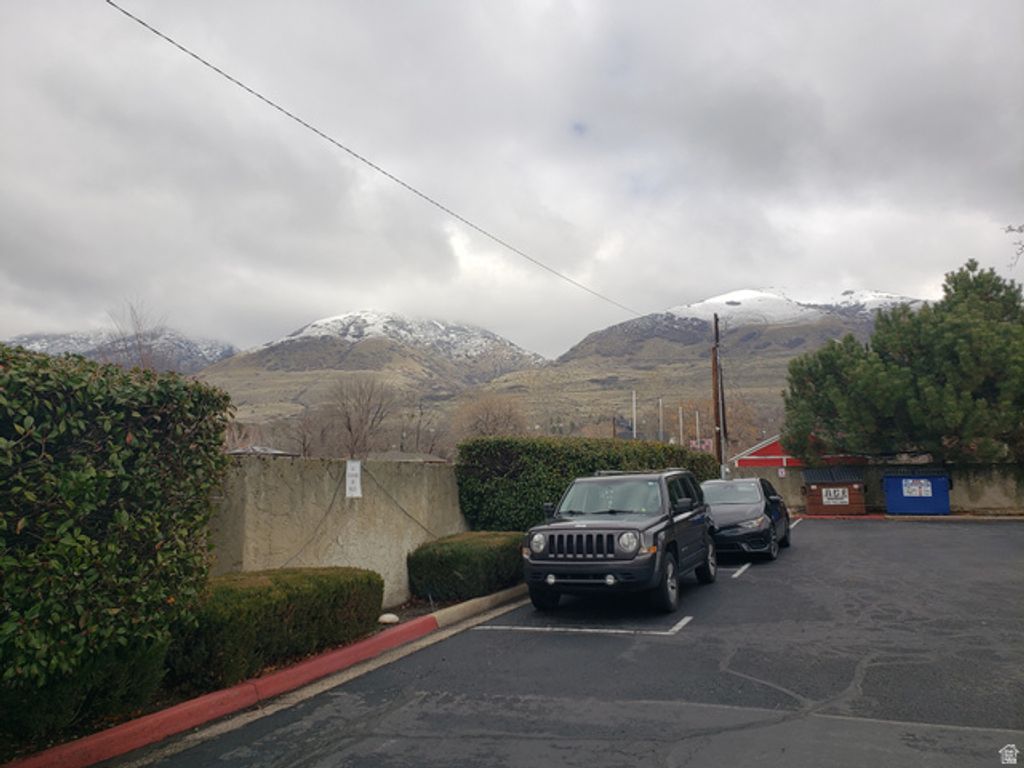 Image 4 of property listing at 150 E 735 S #23, Centerville, UT 84014
