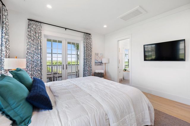 1650 Beachtown Drive, Galveston, TX 77550