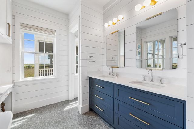 1650 Beachtown Drive, Galveston, TX 77550