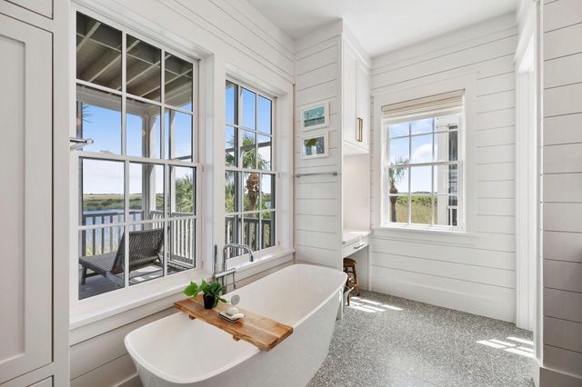 1650 Beachtown Drive, Galveston, TX 77550