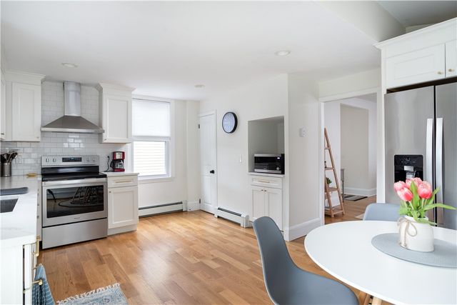 30 East Bowery Street, Newport, RI 02840