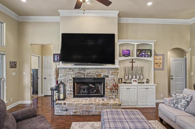 2 Algeciras Lane, Hot Springs Village, AR 71909