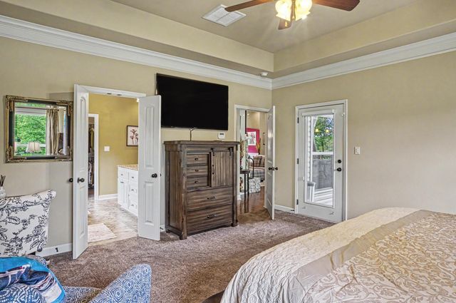 2 Algeciras Lane, Hot Springs Village, AR 71909