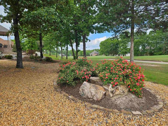 2 Algeciras Lane, Hot Springs Village, AR 71909