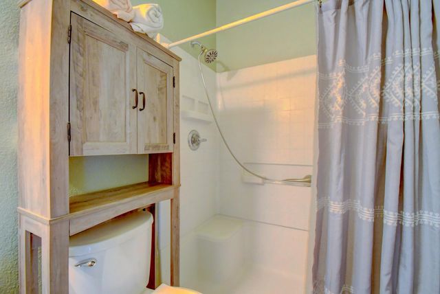 8427 Llano Vista Avenue SW, Albuquerque, NM 87121