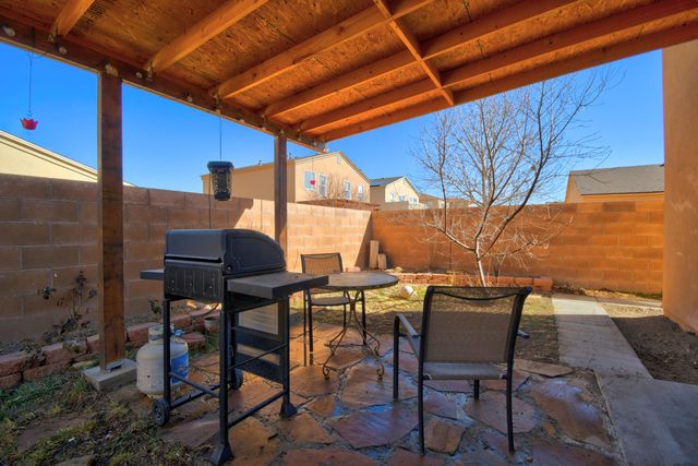 8427 Llano Vista Avenue SW, Albuquerque, NM 87121