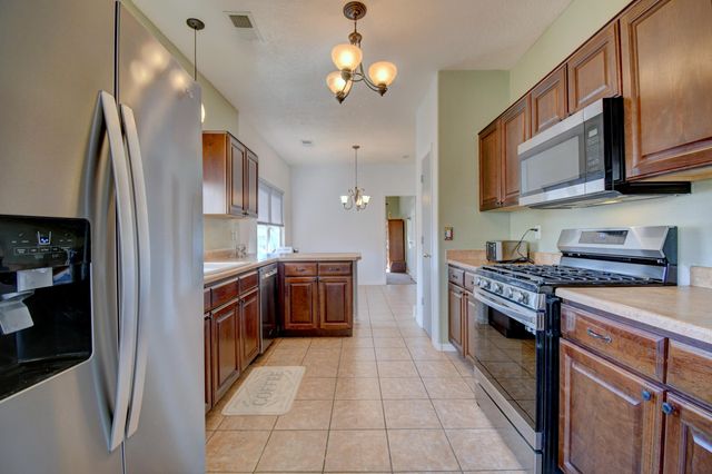 8427 Llano Vista Avenue SW, Albuquerque, NM 87121