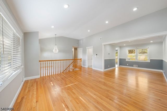 65 Shady Ln, Bridgewater Twp., NJ 08805