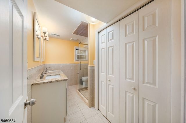 65 Shady Ln, Bridgewater Twp., NJ 08805